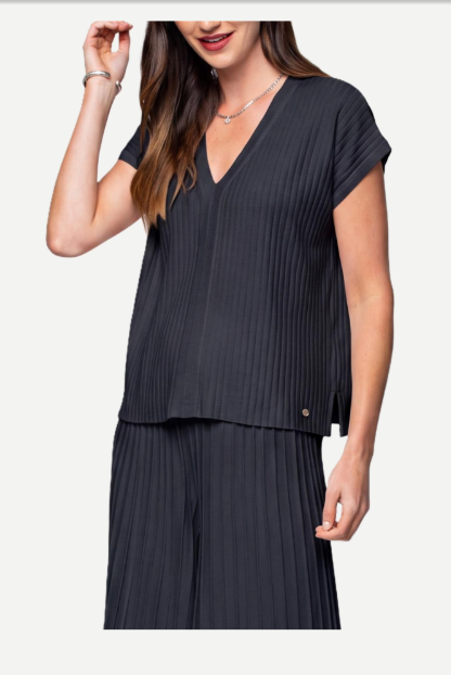 Biana Vivi Top In Dark Navy Glasscock Boutique