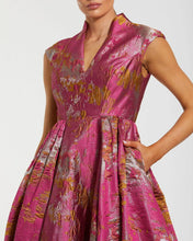 Load image into Gallery viewer, Mac Duggal Metallic Jacquard Ball Gown With Mandarin Collar And Cap Sleeves
