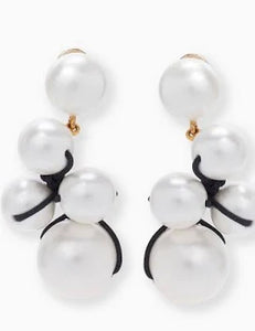 Carolina Herrera Pearl Cluster Earring